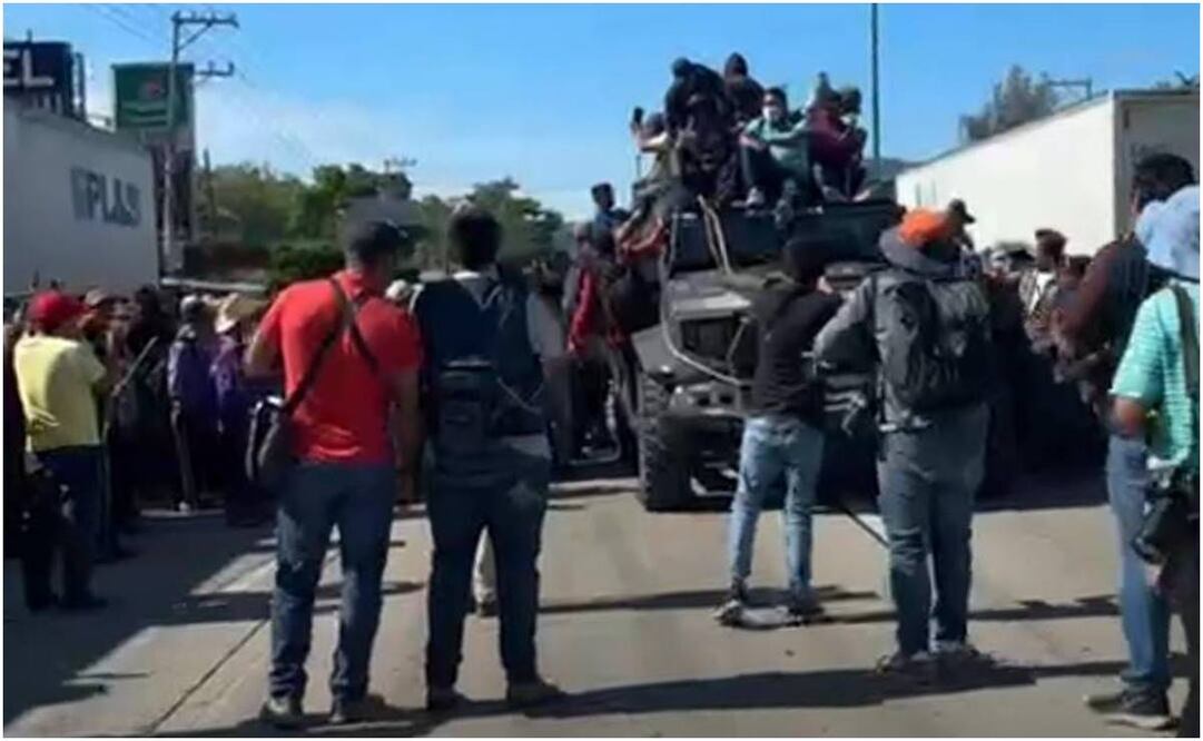 Bloqueo en autopista del Sol. Foto: Especial
