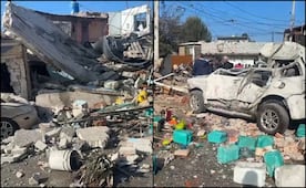 Explosión de dos tanques de gas deja cinco lesionados en Coacalco; una vivienda resultó destrozada