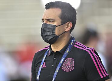 Luis Pérez: Los futbolistas deben estar convencidos de jugar para México