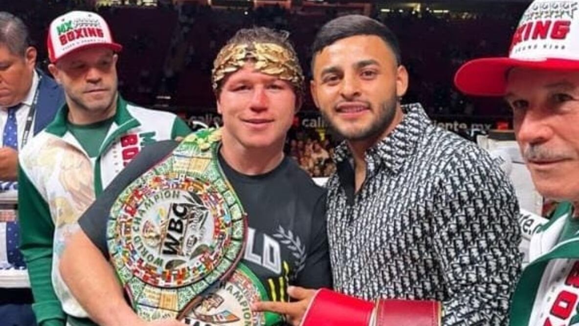 Alexis Vega con Canelo Álvarez - Foto: Especial