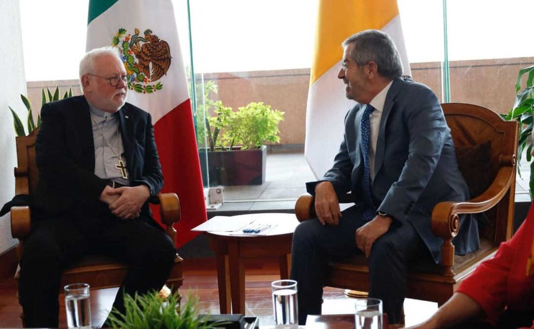 Juan Ramón de la Fuente sostuvo este jueves una reunión protocolaria con su homólogo de El Vaticano, monseñor Paul R. Gallagher. Foto: Especial