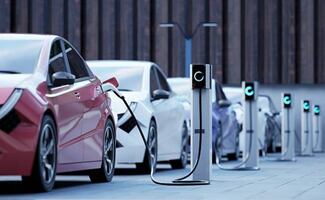 Venta mundial de autos eléctricos llegará a 23 millones de unidades este año: AIE; representarán 30% del mercado global