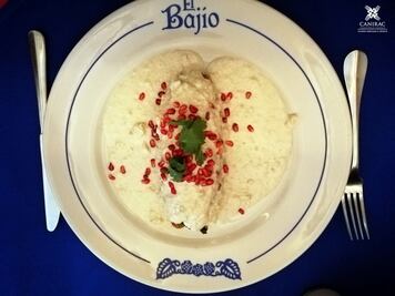 Comienzan los festejos por los 200 años de la creación del chile en nogada