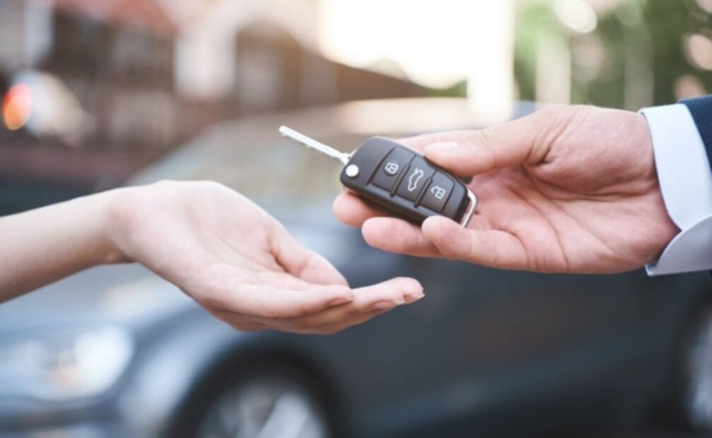 5 cosas que debes saber antes de rentar un auto en Estados Unidos