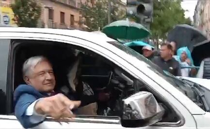 VIDEO: AMLO sale de Palacio Nacional rumbo a su casa en Tlalpan 