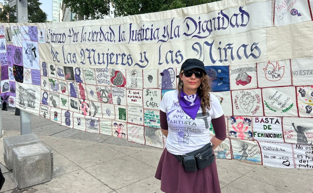Meztli se manifiesta contra la violencia hacia las mujeres en la marcha del 25N en CDMX (25/11/2025). Foto: EL UNIVERSAL