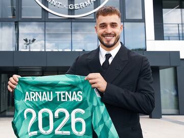 Contrata PSG a Arnau Tenas, portero canterano del Barcelona