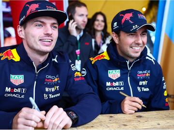 Max Verstappen llena de halagos a Checo Pérez; niega alguna rivalidad