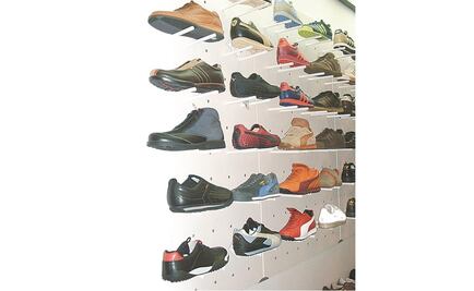 Sentencian a ex policía federal que trató de robar cargamento de zapatos deportivos