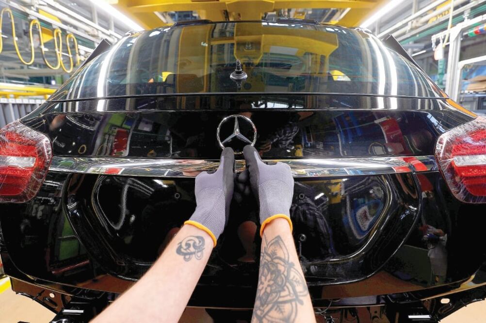 A las automotrices de Asia y Europa les pueden aplicar aranceles de hasta 25%, lo que elevará el costo de las unidades exportadas a EU hasta en 7 mil dólares. (KAI PFAFFENBACH. REUTERS)