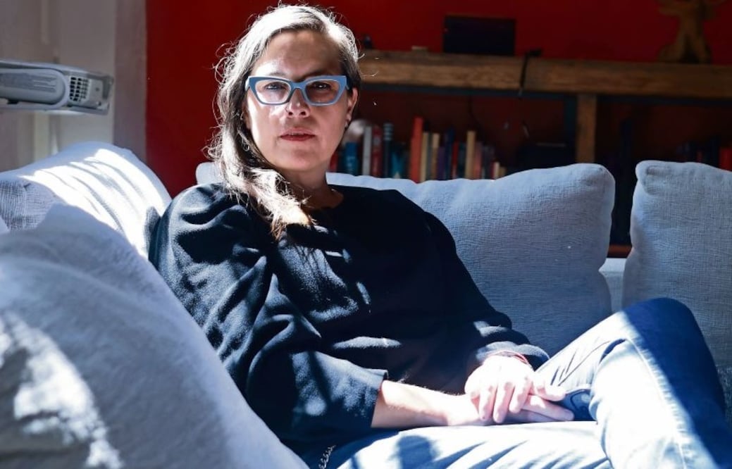 La artista y activista Lorena Wolffer actualmente expone en el MUMA su obra titulada Archivo Oscuro. / Foto: Fernanda Rojas/ El Universal