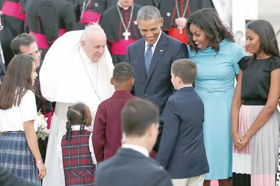 Los Obama dan la bienvenida al Pontífice en Washington