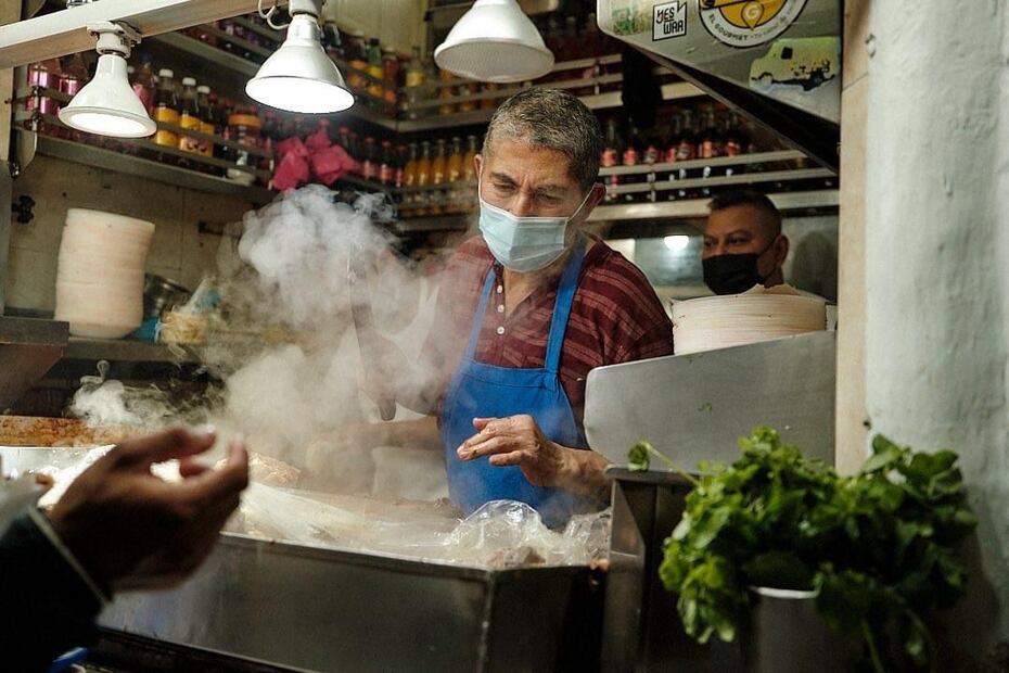 Entre los establecimientos que obtuvieron menciones especiales dentro de la edición México de la Guía Michelin por la relación “calidad - precio”, se encuentra la popular taquería, Los Coyuyos. Foto: Redes sociales.