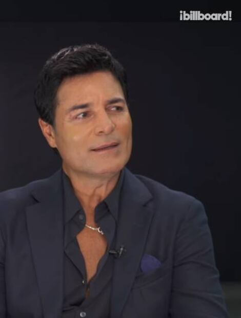 Chayanne da de qué hablar por su rostro. Foto: Billboard.