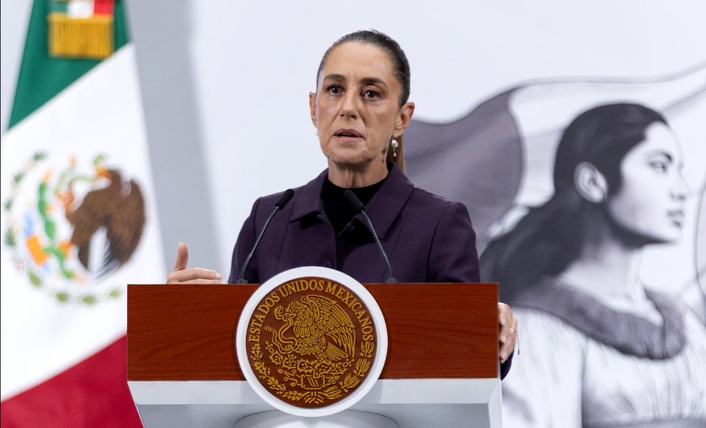 A unas horas de cumplirse 11 años del Caso Ayotzinapa, Sheinbaum Pardo reiteró que se ha insistido al gobierno de Israel en la extradición de Tomás Zerón de Lucio, extitular de la Agencia de Investigación Criminal. Foto: Hugo Salvador/EL UNIVERSAL