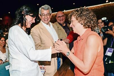 Llama Peschard a abrir perfiles para SNA al escrutinio público