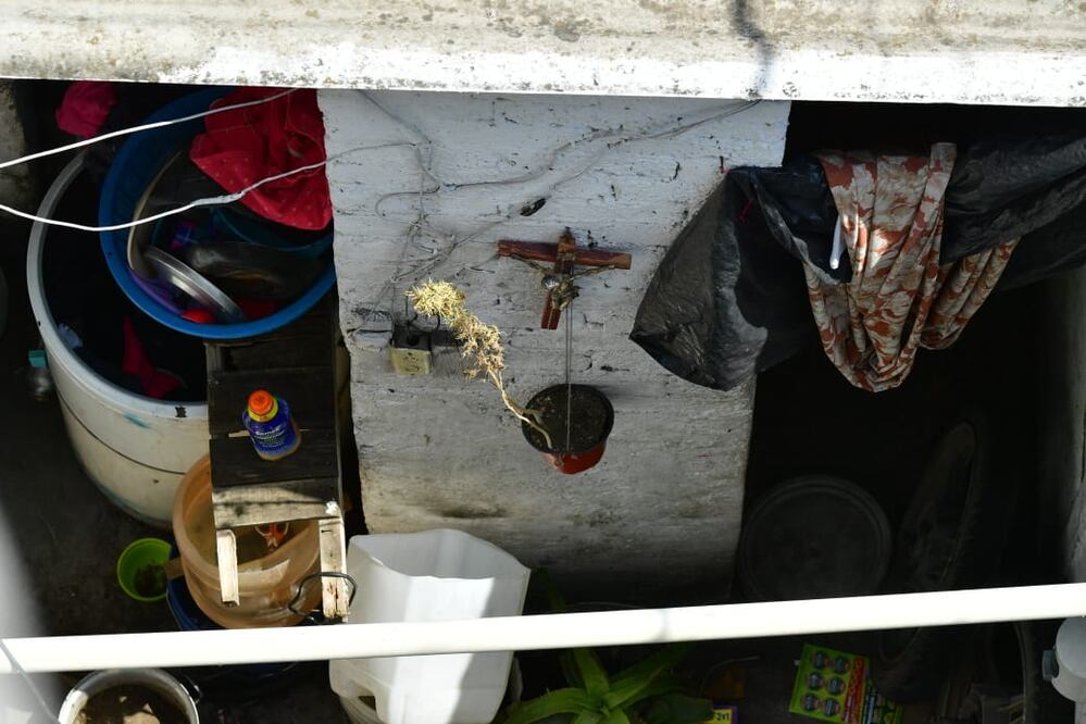 Interior de la casa donde encontraron ropa y sangre de Fátima. Fotografías de Hugo García, para EL UNIVERSAL