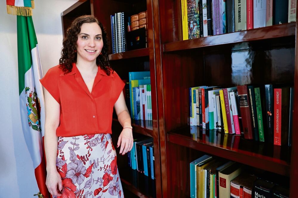 Andrea Marván, presidenta comisionada de la Cofece, dijo que con el fallo se busca garantizar la independencia de las plantas. Foto: Fernanda Rojas / EL UNIVERSAL