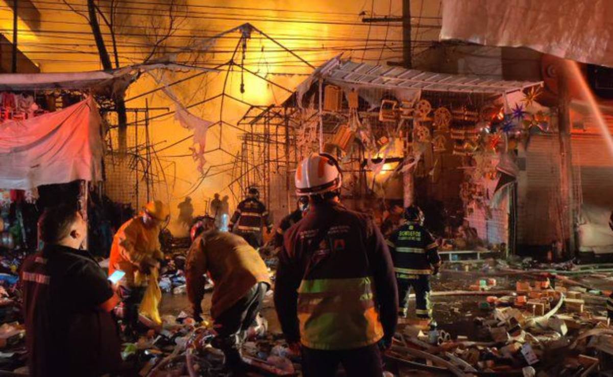 Incendio en el Mercado de Sonora. Foto: Especial