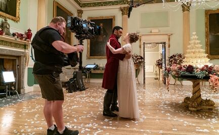 La serie "Bridgerton" seguirá siendo hermosa y exitosa, asegura su creadora