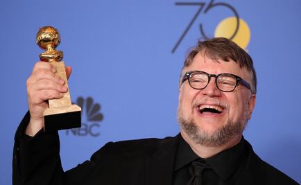 Guillermo del Toro celebra con hamburguesa su Globo de Oro