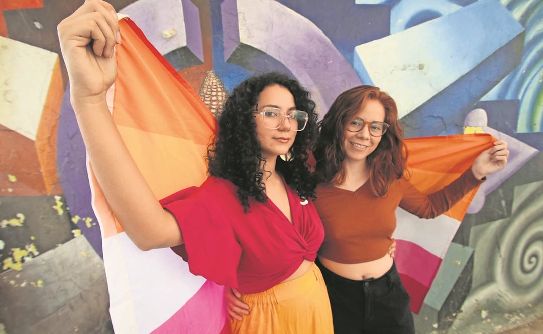  Issa y Raquel comentaron que han sido agredidas en lugares públicos como restaurantes, parques y el transporte. En una oca- sión en el Metro una señora les entregó un papel que decía: “Aún hay esperanza para ustedes, es momento de cambiar”.  Foto: CARLOS