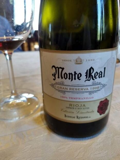 Bodegas Riojanas expresan innovación y tradición en su vino