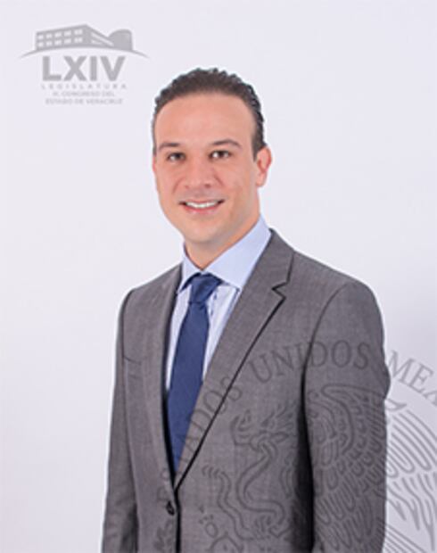 ¿Quiénes son los diputados que apoyan las peleas de gallos en Veracruz?