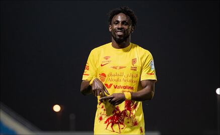 Julián Quiñones marca doblete y se adueña de la tabla de goleo en Arabia Saudita
