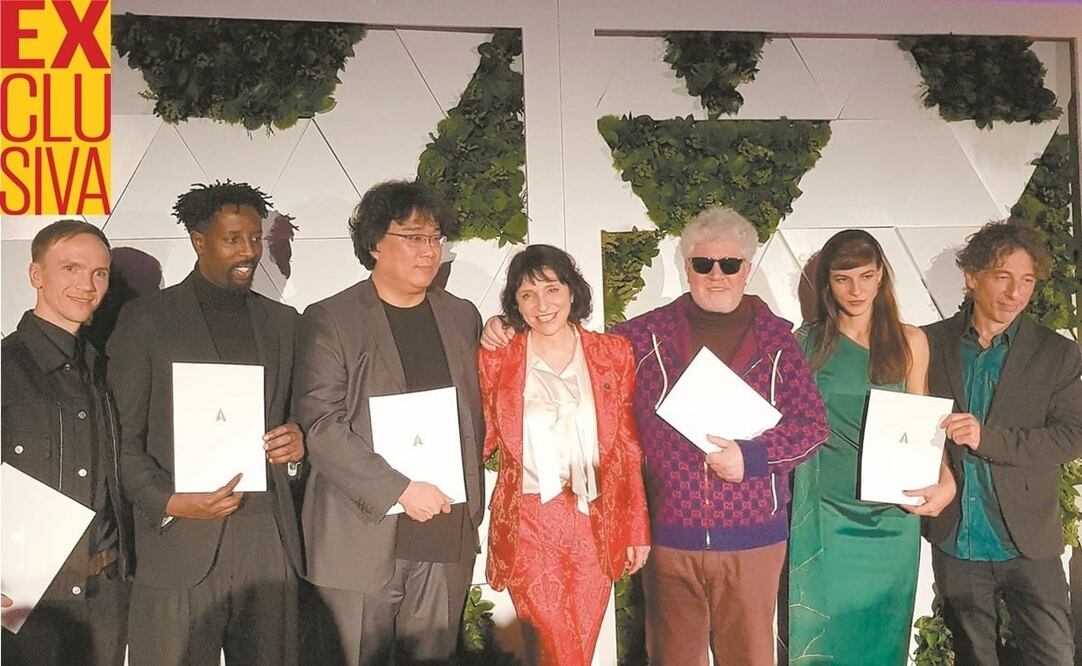 Los nominados recibieron un diploma y se tomaron la fotografía del recuerdo en el Museo de la Academia del Oscar. Foto: JESÚS DÍAZ. EL UNIVERSAL