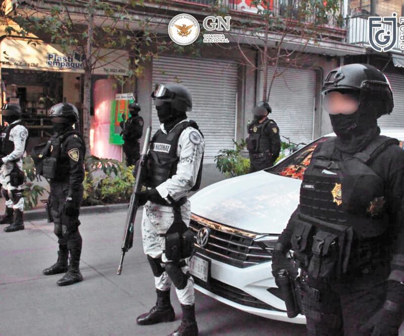 El operativo conjunto se realizó con elementos de la SSC, Guardia Nacional y fiscalía local. Fueron detenidos 6 narcomenudistas. Foto: ESPECIAL