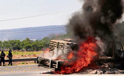 Cartel pays civilians MXN $1,000 to fight federal forces