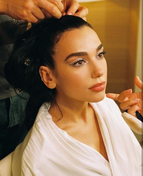 Dua Lipa tiene el delineado estilo Euphoria que vas a amar 