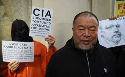 Ai Weiwei protesta en silencio por liberación de Julian Assange