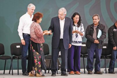 AMLO busca aval a la ley de austeridad