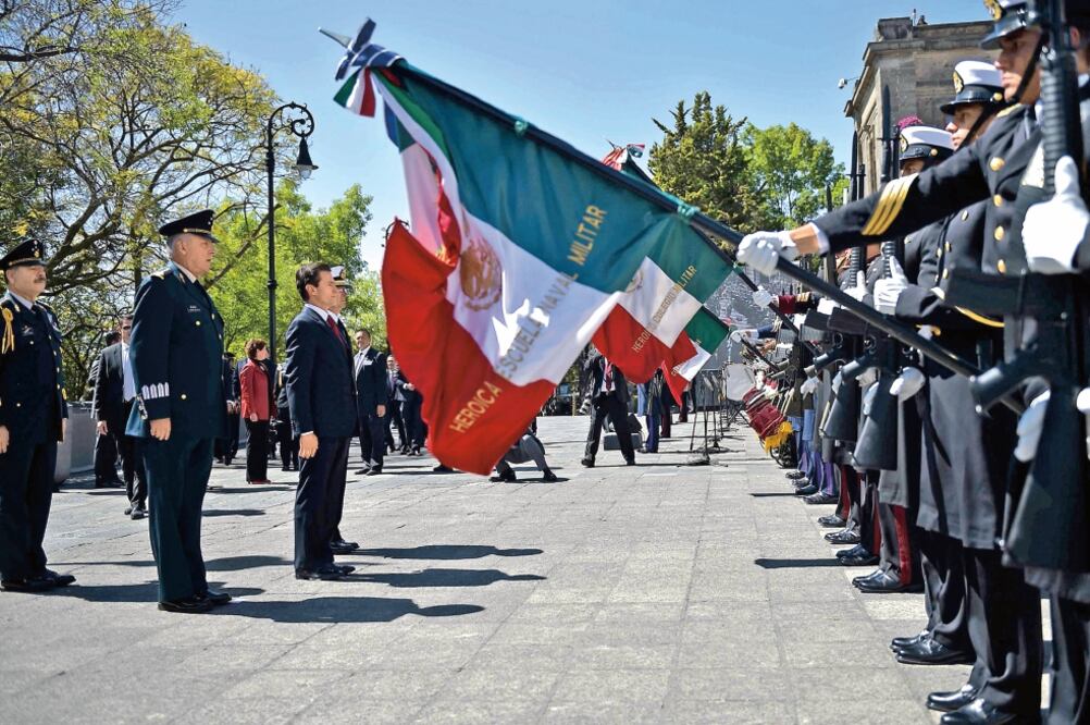Represe nta Colegio Militar marcha previa a la Decena Trágica (RESIDENCIA)