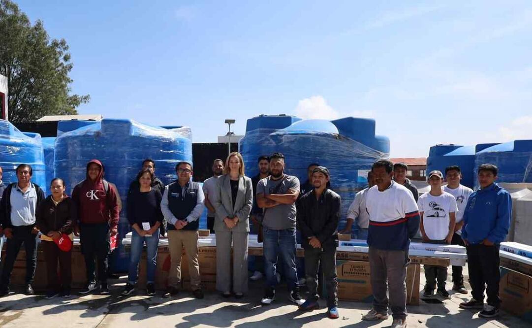 La presidenta municipal de Huixquilucan agregó que la adquisición de estos tinacos, a través de dicho subsidio, representa un ahorro para las familias que equivale entre 30 a 40 por ciento, de acuerdo al costo del mercado. Foto: Especial