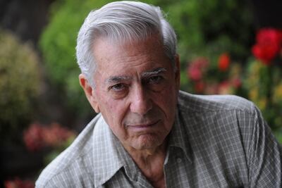 Mario Vargas Llosa era un amante del futbol; la vez que festejó su luna de miel viendo a Pelé
