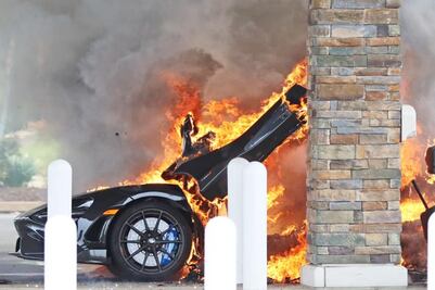 McLaren 765LT se incendia en gasolinera, tenía solo 160 km recorridos