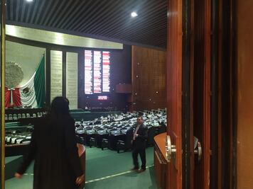 Suspenden diputados sesión por bloqueo de la CNTE