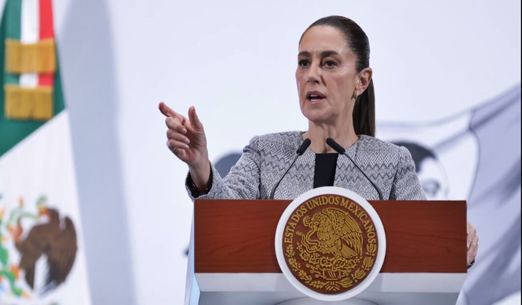 Ante los disturbios registrados en la Secretaría de Gobernación durante la mesa de diálogo con la Coordinadora Nacional de Trabajadores de la Educación (CNTE), la presidenta Claudia Sheinbaum comentó que fue un pequeño grupo el causante, pero pidió a los profesores disidentes asumir que son responsables o deslindarse. Foto: Fernanda Rojas/EL UNIVERSAL