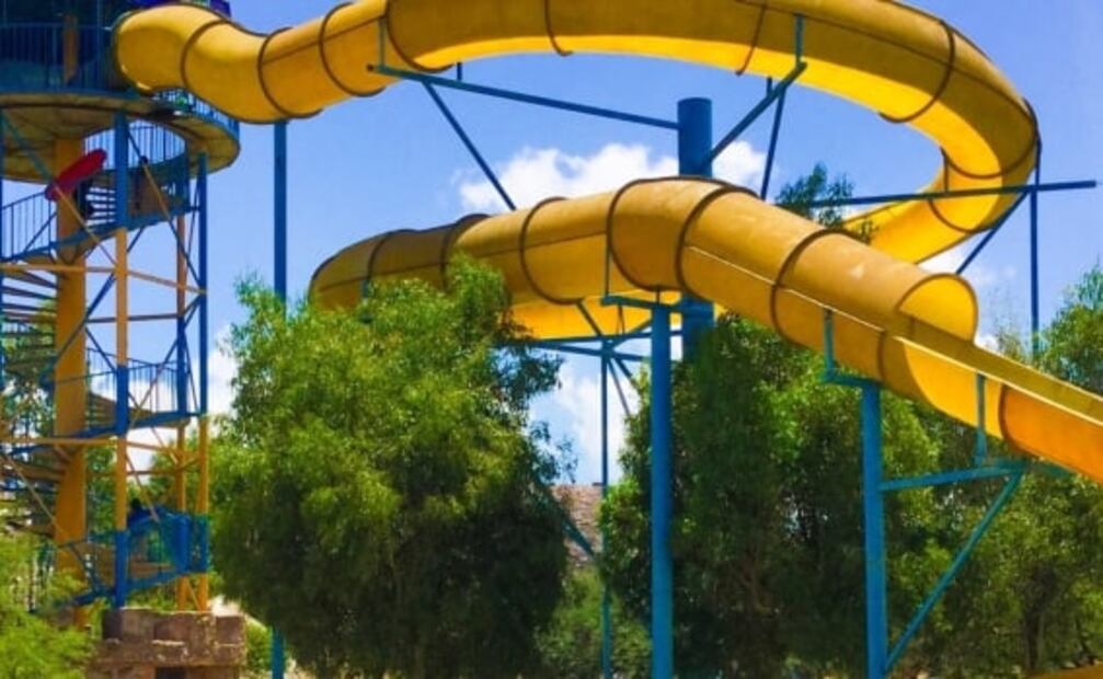 Balneario El Oasis: aguas termales y toboganes por 150 pesos