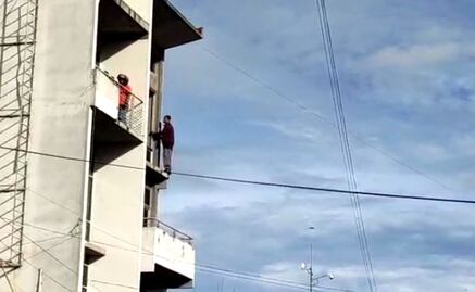 Joven se lanza desde un edificio en Xalapa, Veracruz