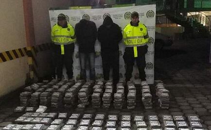 Incautan media tonelada de cocaína en autobuses de hinchas colombianos