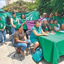 Mujeres demandan despenalización del aborto a diputados