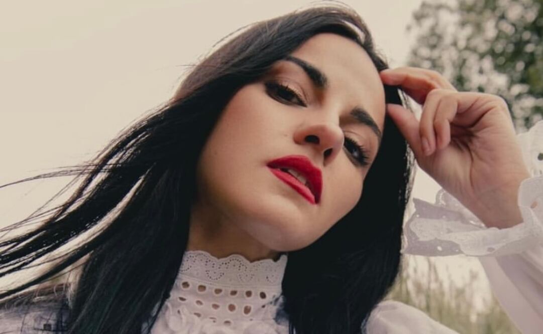 Maite Perroni transformó su imagen y añadió a su look un estilo rasta en tendencia. Foto: Instagram @maiteperroni