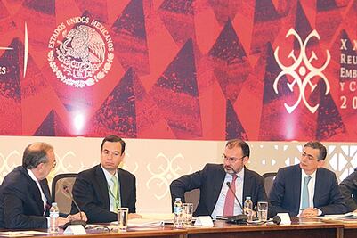 Videgaray envía mensaje de confianza a inversionistas