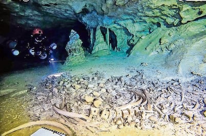 La cueva inundada más grande del mundo revela 15 mil años de historia