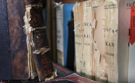 Escritora hace ensayo sobre plagio; lo retiran por plagiar