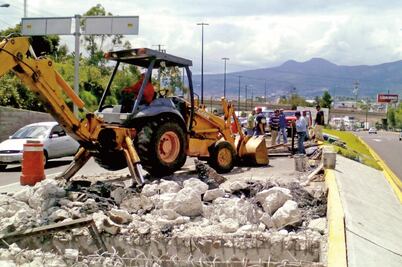 En ruinas, el teatro que no llegó al Bicentenario